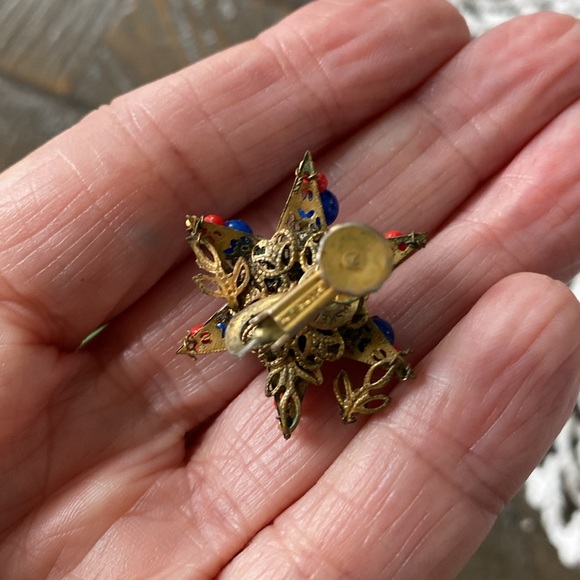 VERY OLD SCREW BACK MIRIAM HASKELL EARRINGS - Picture 3 of 5